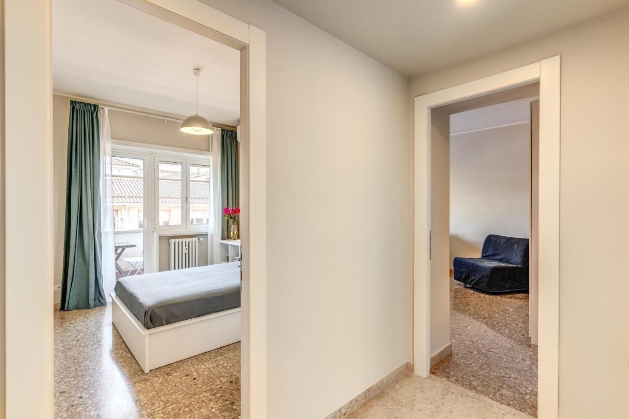 Holydom71 Apartment Roma Ngoại thất bức ảnh